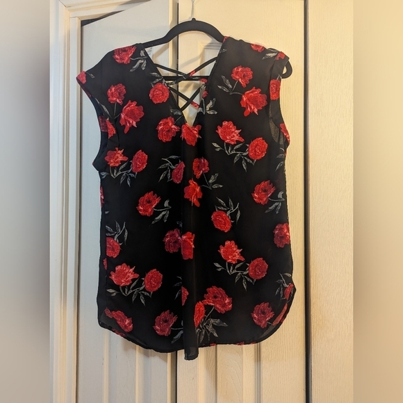 Sz small blouse 😁 - Picture 3 of 6